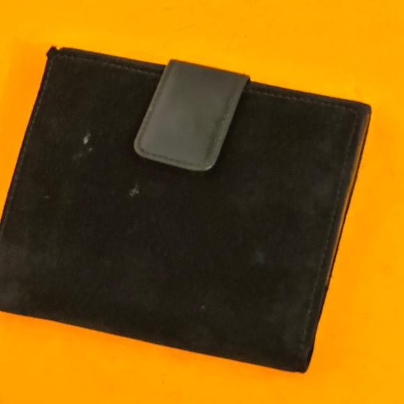 Gucci Black Leather Wallet - Picture 5 of 16